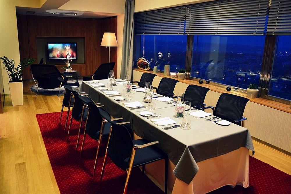 One Room Hotel Prag Dış mekan fotoğraf